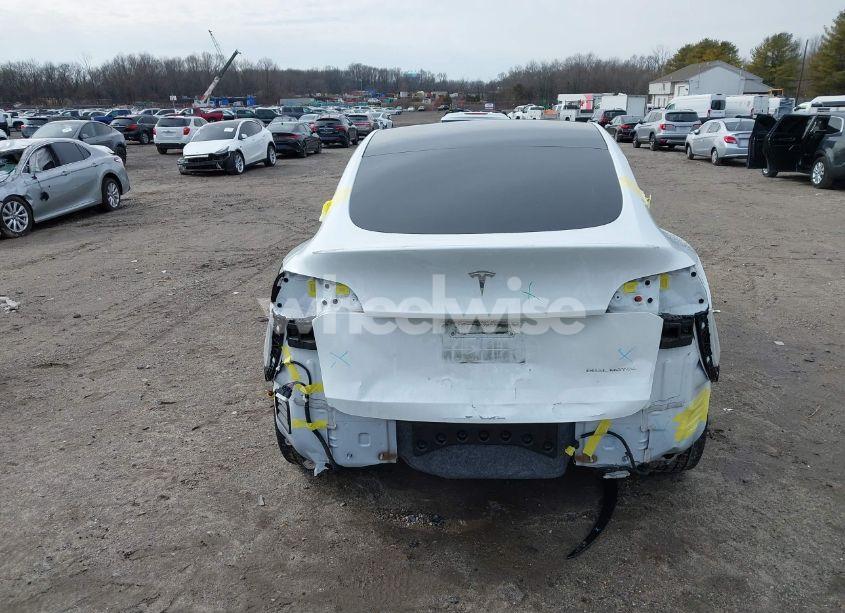 Photo 16 of 2021 Tesla Model Y LONG RANGE DUAL MOTOR ALL-WHEEL DRIVE (VIN 5YJYGDEE7MF299522)