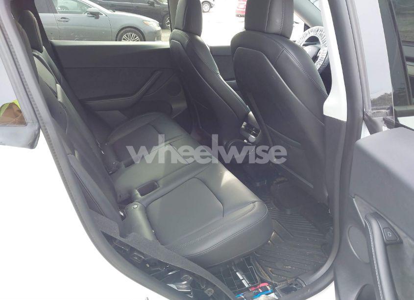 Photo 8 of 2021 Tesla Model Y LONG RANGE DUAL MOTOR ALL-WHEEL DRIVE (VIN 5YJYGDEE7MF299522)
