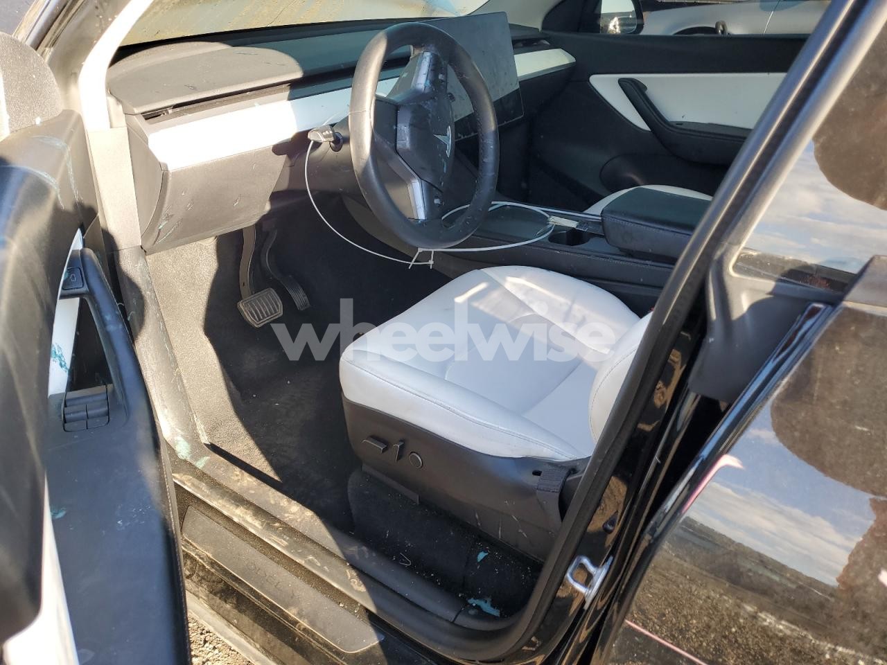 Photo 8 of 2021 TESLA MODEL Y (VIN 5YJYGDEE7MF302578)