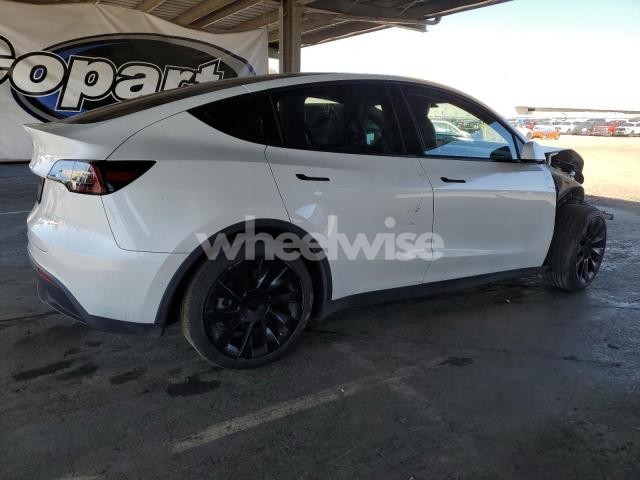 Photo 3 of 2020 TESLA MODEL Y (VIN 5YJYGDEE8LF004345)
