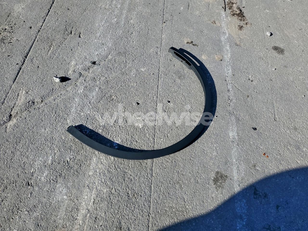 Photo 13 of 2020 TESLA MODEL Y (VIN 5YJYGDEE8LF031755)