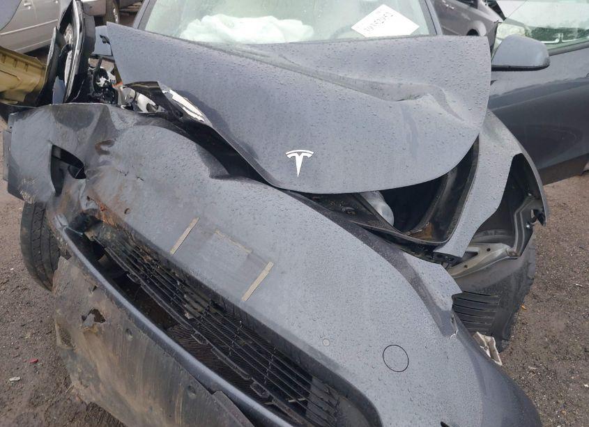 Photo 10 of 2020 Tesla Model Y LONG RANGE DUAL MOTOR ALL-WHEEL DRIVE (VIN 5YJYGDEE8LF032663)
