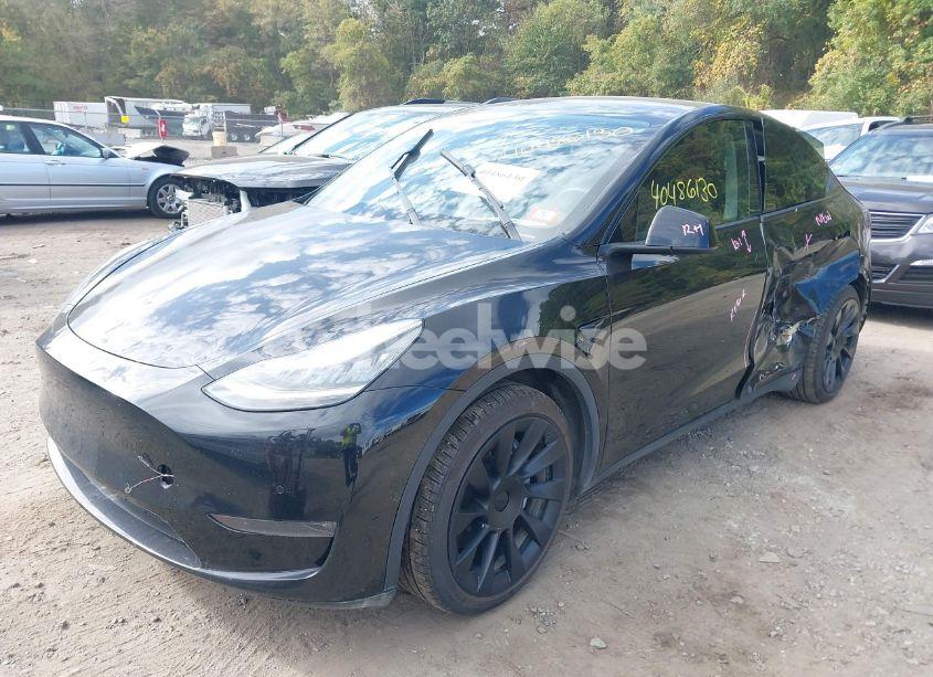 Photo 2 of 2021 Tesla Model Y LONG RANGE DUAL MOTOR ALL-WHEEL DRIVE (VIN 5YJYGDEE8MF064739)