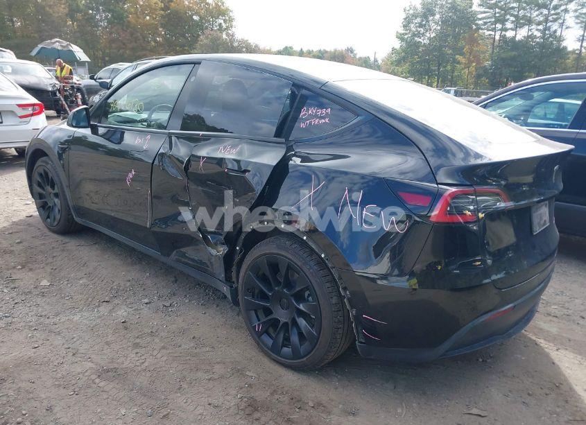 Photo 3 of 2021 Tesla Model Y LONG RANGE DUAL MOTOR ALL-WHEEL DRIVE (VIN 5YJYGDEE8MF064739)