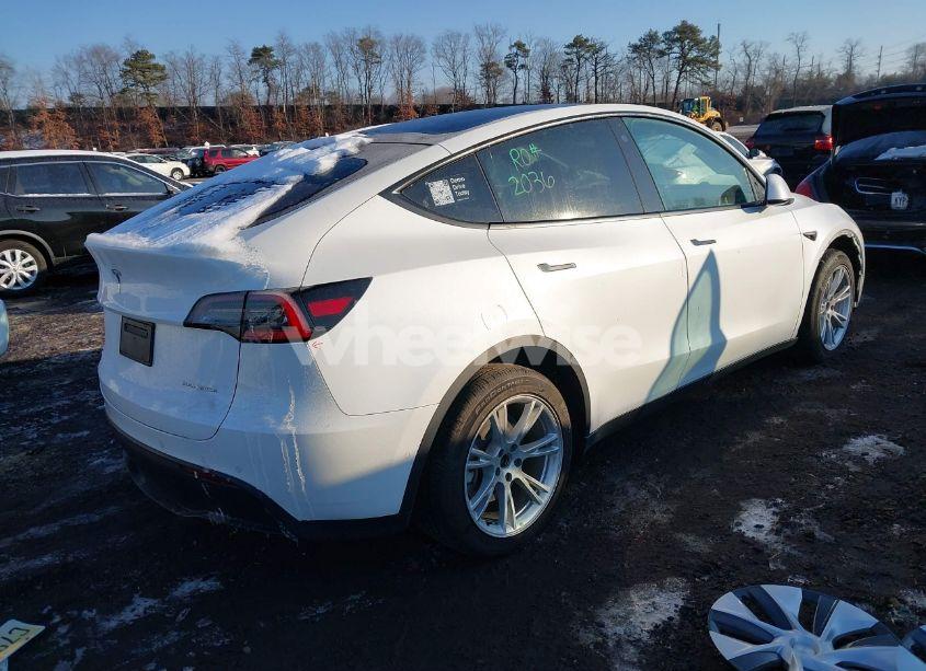 Photo 4 of 2021 Tesla Model Y LONG RANGE DUAL MOTOR ALL-WHEEL DRIVE (VIN 5YJYGDEE8MF077930)