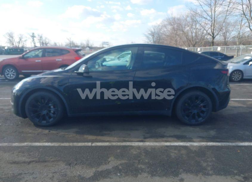 Photo 14 of 2021 Tesla Model Y LONG RANGE DUAL MOTOR ALL-WHEEL DRIVE (VIN 5YJYGDEE8MF078740)