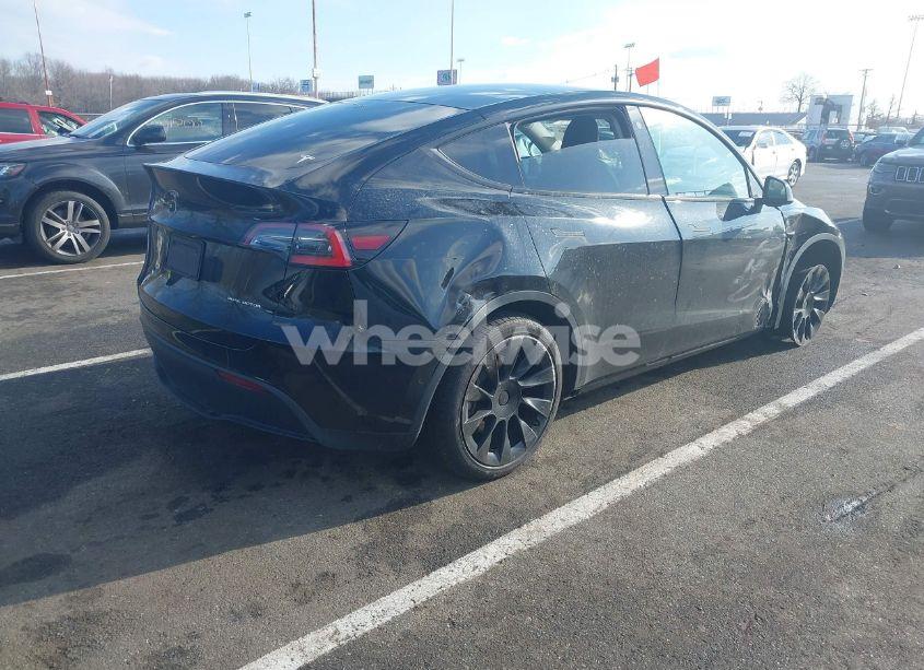 Photo 4 of 2021 Tesla Model Y LONG RANGE DUAL MOTOR ALL-WHEEL DRIVE (VIN 5YJYGDEE8MF078740)