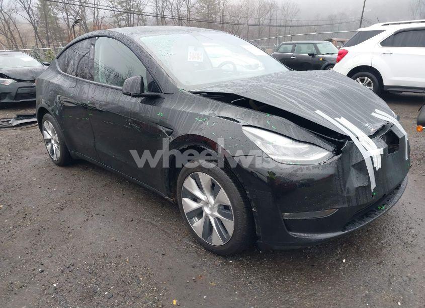 2021 Tesla Model Y LONG RANGE DUAL MOTOR ALL-WHEEL DRIVE (VIN 5YJYGDEE8MF101028) main photo