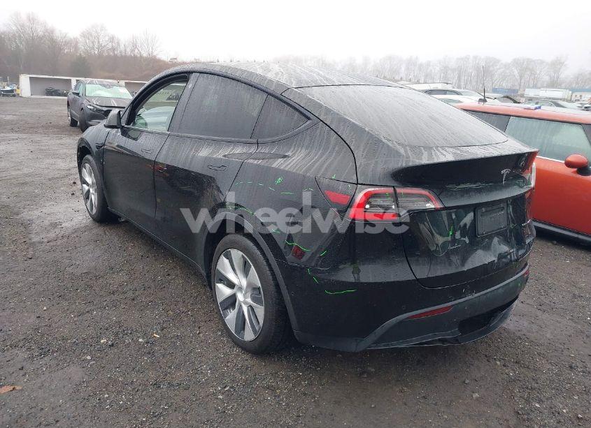 Photo 3 of 2021 Tesla Model Y LONG RANGE DUAL MOTOR ALL-WHEEL DRIVE (VIN 5YJYGDEE8MF101028)