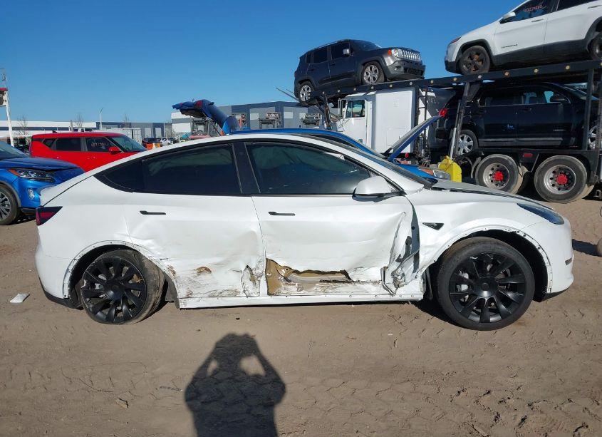 Photo 12 of 2021 Tesla Model Y LONG RANGE DUAL MOTOR ALL-WHEEL DRIVE (VIN 5YJYGDEE8MF115429)