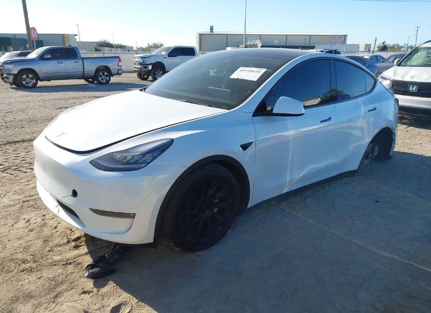 Photo 2 of 2021 Tesla Model Y LONG RANGE DUAL MOTOR ALL-WHEEL DRIVE (VIN 5YJYGDEE8MF115429)