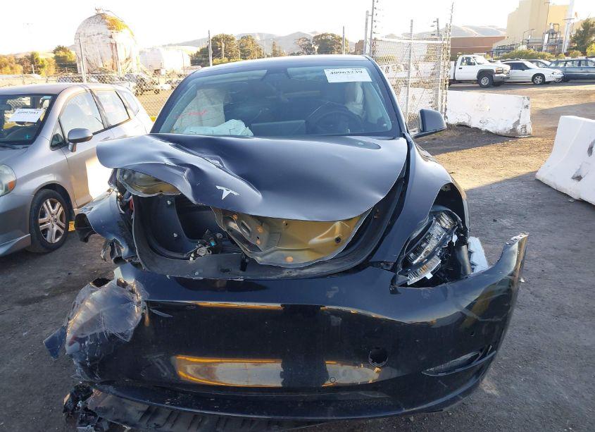 Photo 11 of 2021 Tesla Model Y LONG RANGE DUAL MOTOR ALL-WHEEL DRIVE (VIN 5YJYGDEE8MF138774)