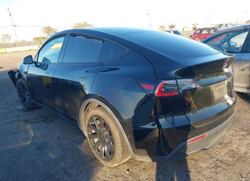 Photo 3 of 2021 Tesla Model Y LONG RANGE DUAL MOTOR ALL-WHEEL DRIVE (VIN 5YJYGDEE8MF138774)