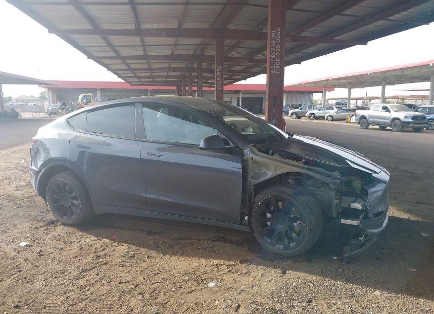 Photo 13 of 2021 Tesla Model Y LONG RANGE DUAL MOTOR ALL-WHEEL DRIVE (VIN 5YJYGDEE8MF200464)