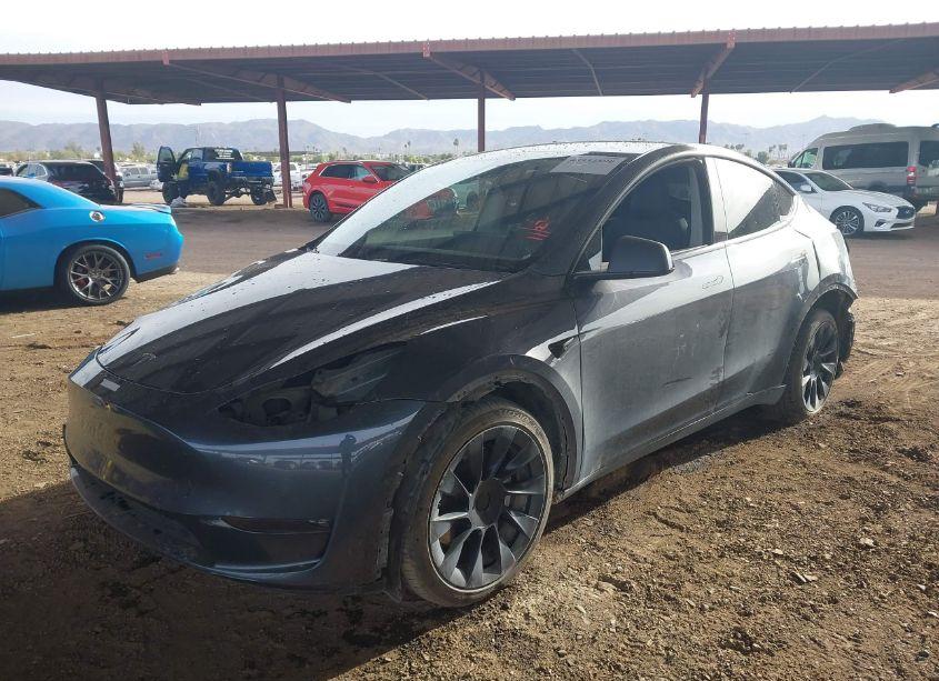 Photo 2 of 2021 Tesla Model Y LONG RANGE DUAL MOTOR ALL-WHEEL DRIVE (VIN 5YJYGDEE8MF200464)