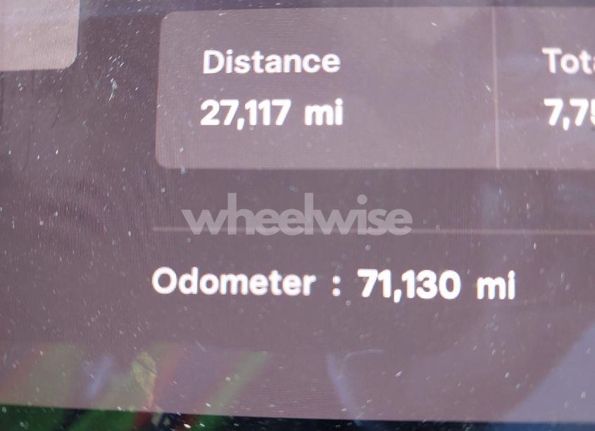 Photo 14 of 2021 Tesla Model Y LONG RANGE DUAL MOTOR ALL-WHEEL DRIVE (VIN 5YJYGDEE8MF202568)