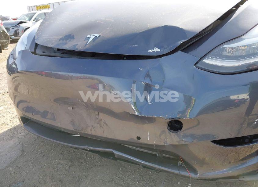 Photo 6 of 2021 Tesla Model Y LONG RANGE DUAL MOTOR ALL-WHEEL DRIVE (VIN 5YJYGDEE8MF202568)