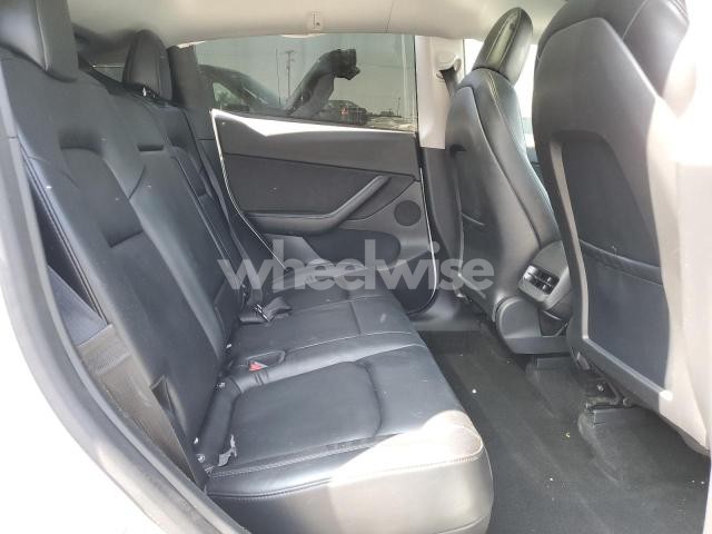 Photo 12 of 2021 TESLA MODEL Y (VIN 5YJYGDEE8MF231584)