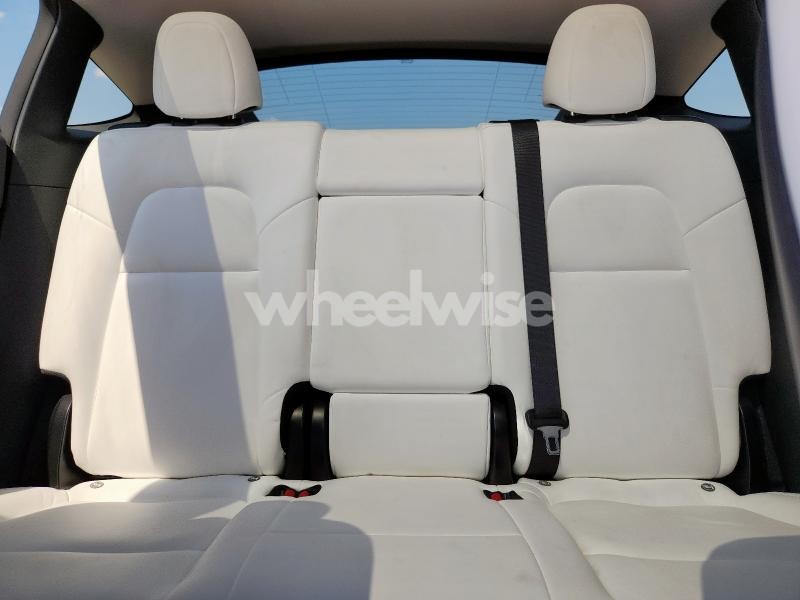 Photo 6 of 2020 TESLA MODEL Y (VIN 5YJYGDEE9LF032607)