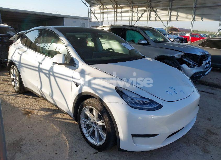 2020 Tesla Model Y LONG RANGE DUAL MOTOR ALL-WHEEL DRIVE (VIN 5YJYGDEE9LF043865) main photo