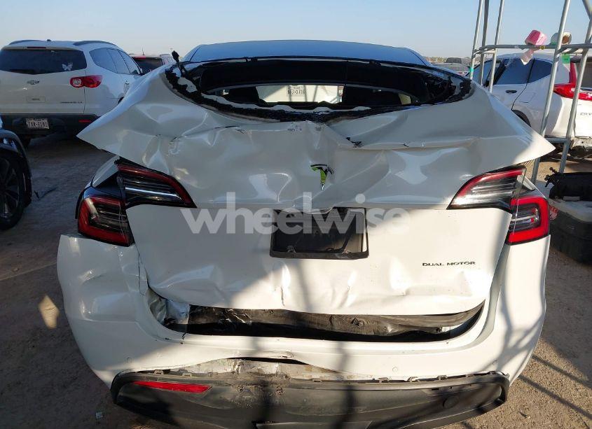 Photo 15 of 2020 Tesla Model Y LONG RANGE DUAL MOTOR ALL-WHEEL DRIVE (VIN 5YJYGDEE9LF043865)