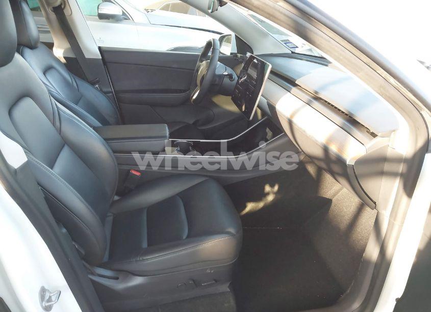 Photo 5 of 2020 Tesla Model Y LONG RANGE DUAL MOTOR ALL-WHEEL DRIVE (VIN 5YJYGDEE9LF043865)