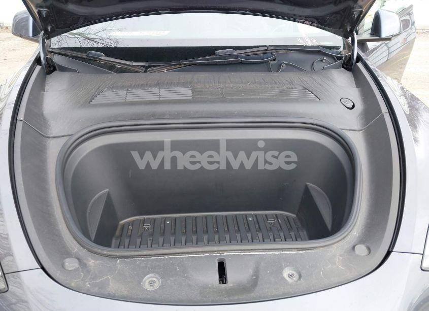 Photo 10 of 2021 Tesla Model Y LONG RANGE DUAL MOTOR ALL-WHEEL DRIVE (VIN 5YJYGDEE9MF086636)