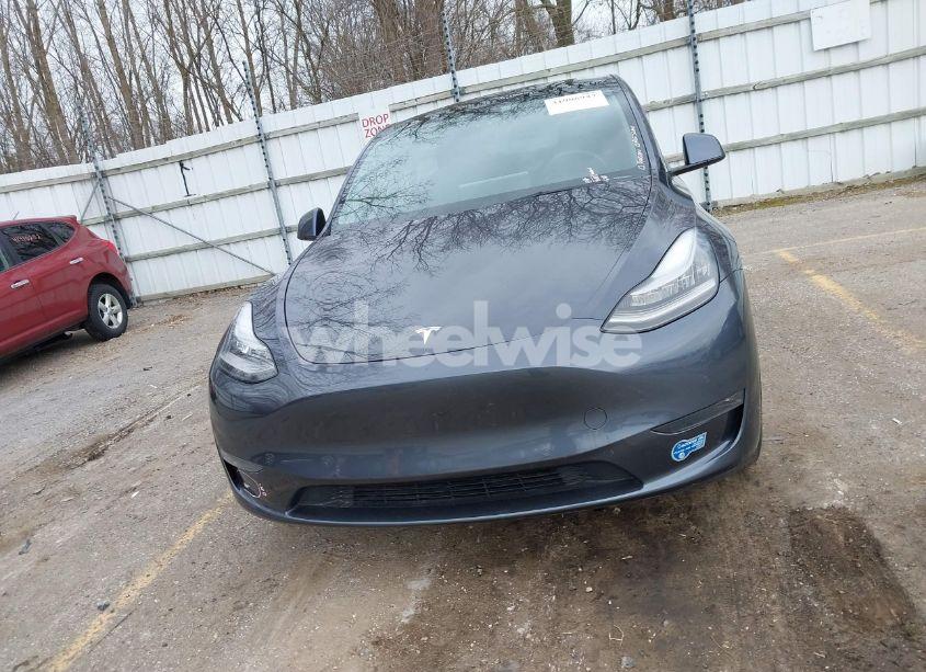 Photo 13 of 2021 Tesla Model Y LONG RANGE DUAL MOTOR ALL-WHEEL DRIVE (VIN 5YJYGDEE9MF086636)