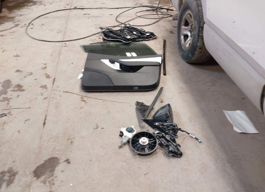 Photo 12 of 2021 Tesla Model Y LONG RANGE DUAL MOTOR ALL-WHEEL DRIVE (VIN 5YJYGDEE9MF109820)