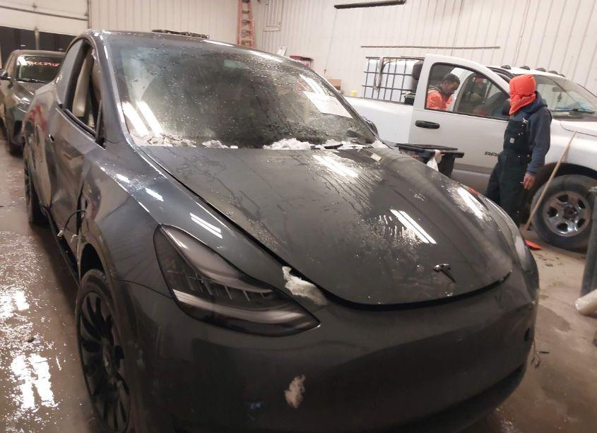 Photo 13 of 2021 Tesla Model Y LONG RANGE DUAL MOTOR ALL-WHEEL DRIVE (VIN 5YJYGDEE9MF109820)