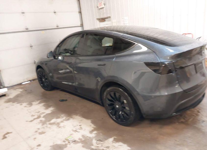 Photo 15 of 2021 Tesla Model Y LONG RANGE DUAL MOTOR ALL-WHEEL DRIVE (VIN 5YJYGDEE9MF109820)