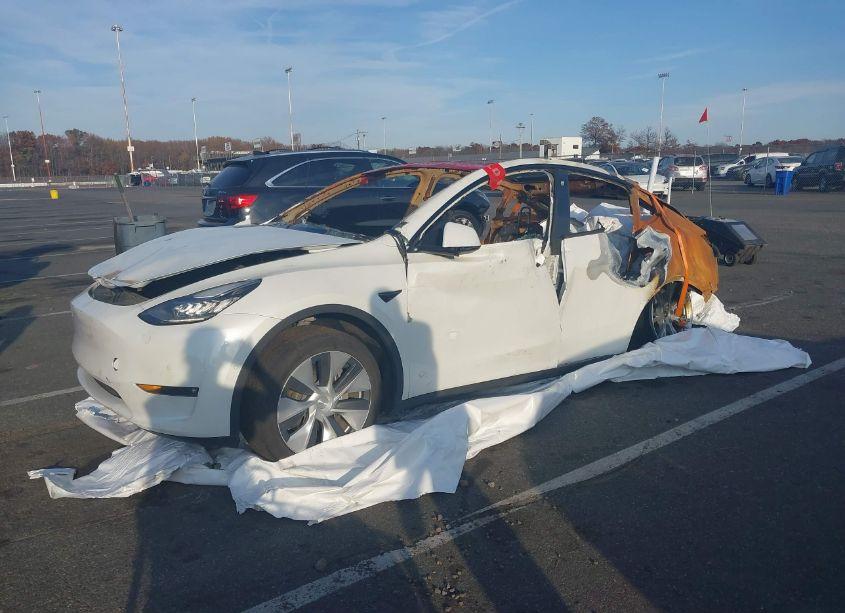 Photo 2 of 2021 Tesla Model Y LONG RANGE DUAL MOTOR ALL-WHEEL DRIVE (VIN 5YJYGDEE9MF117903)