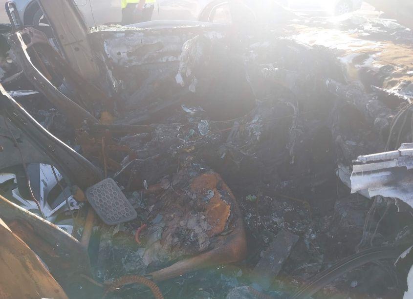 Photo 5 of 2021 Tesla Model Y LONG RANGE DUAL MOTOR ALL-WHEEL DRIVE (VIN 5YJYGDEE9MF117903)