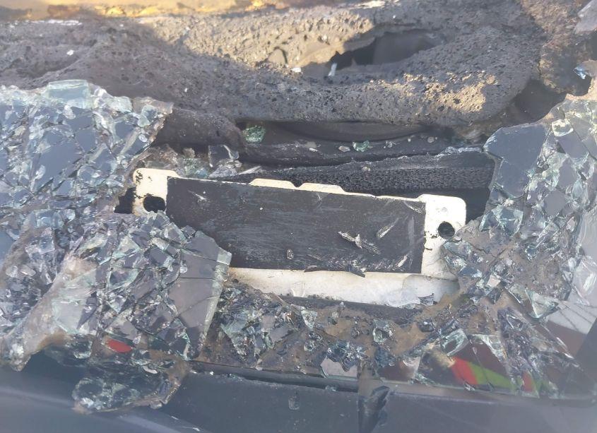 Photo 9 of 2021 Tesla Model Y LONG RANGE DUAL MOTOR ALL-WHEEL DRIVE (VIN 5YJYGDEE9MF117903)