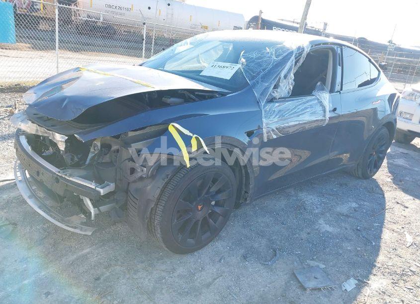 Photo 2 of 2021 Tesla Model Y LONG RANGE DUAL MOTOR ALL-WHEEL DRIVE (VIN 5YJYGDEE9MF119909)