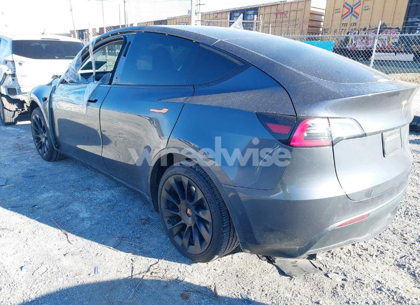 Photo 3 of 2021 Tesla Model Y LONG RANGE DUAL MOTOR ALL-WHEEL DRIVE (VIN 5YJYGDEE9MF119909)