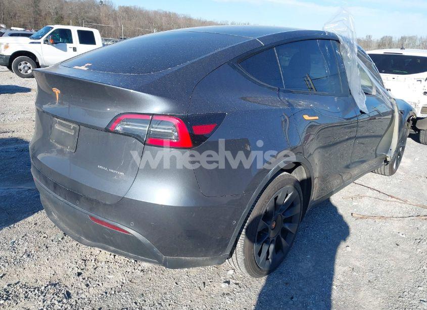 Photo 4 of 2021 Tesla Model Y LONG RANGE DUAL MOTOR ALL-WHEEL DRIVE (VIN 5YJYGDEE9MF119909)