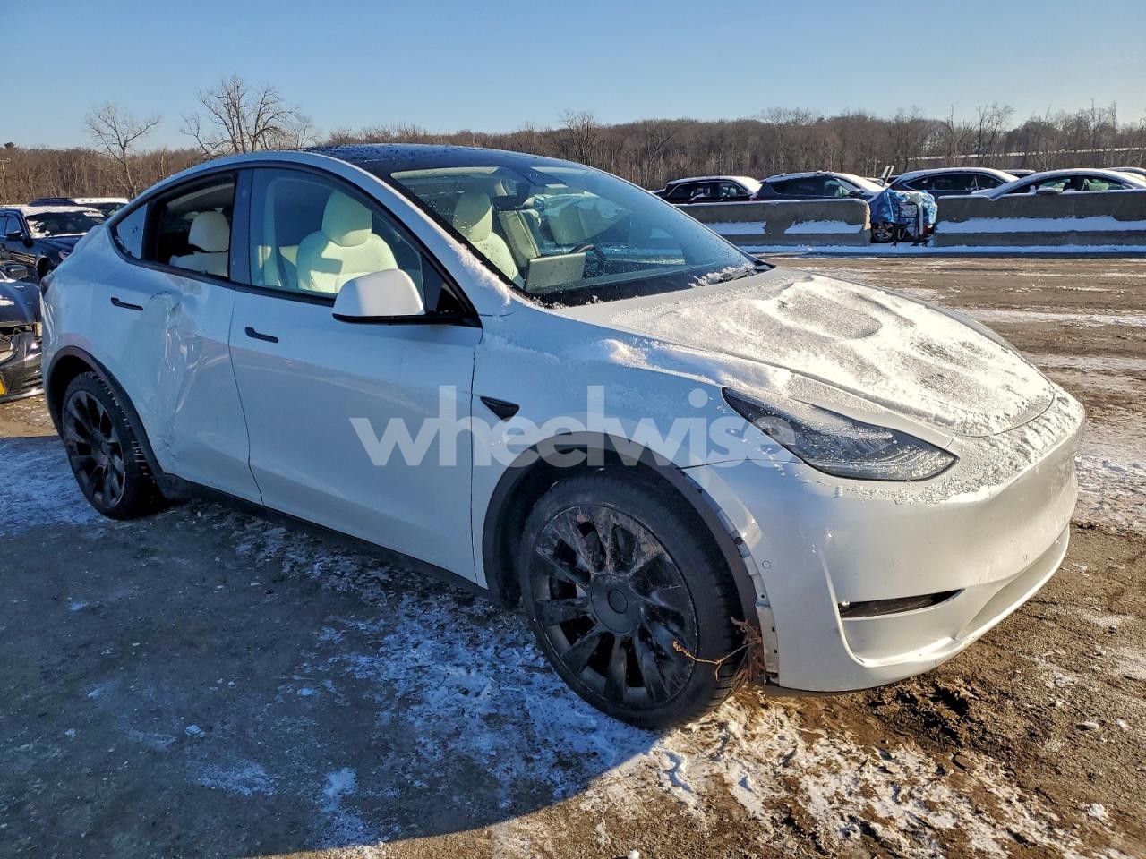 Photo 4 of 2021 TESLA MODEL Y (VIN 5YJYGDEE9MF130098)