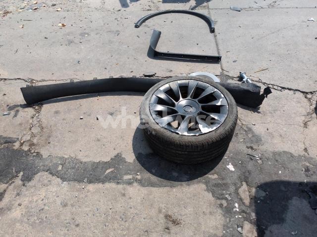 Photo 11 of 2021 TESLA MODEL Y (VIN 5YJYGDEE9MF219220)