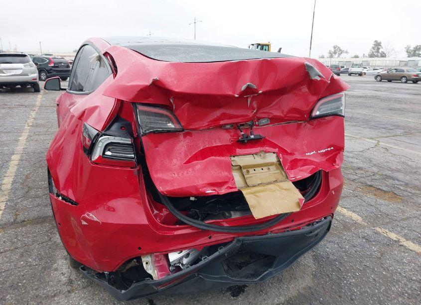 Photo 6 of 2021 Tesla Model Y LONG RANGE DUAL MOTOR ALL-WHEEL DRIVE (VIN 5YJYGDEE9MF276615)