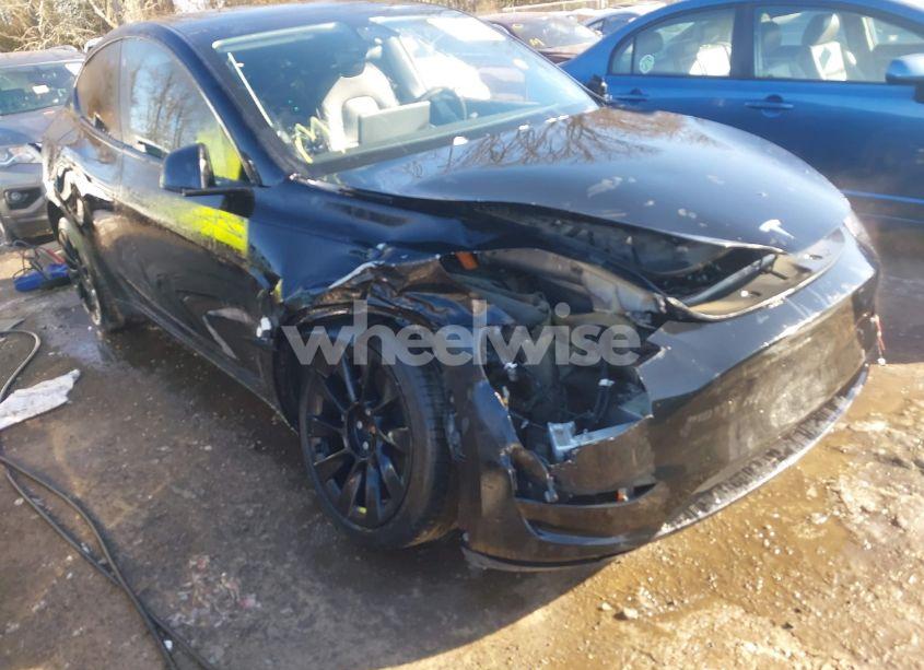 Photo 5 of 2021 Tesla Model Y LONG RANGE DUAL MOTOR ALL-WHEEL DRIVE (VIN 5YJYGDEE9MF278946)