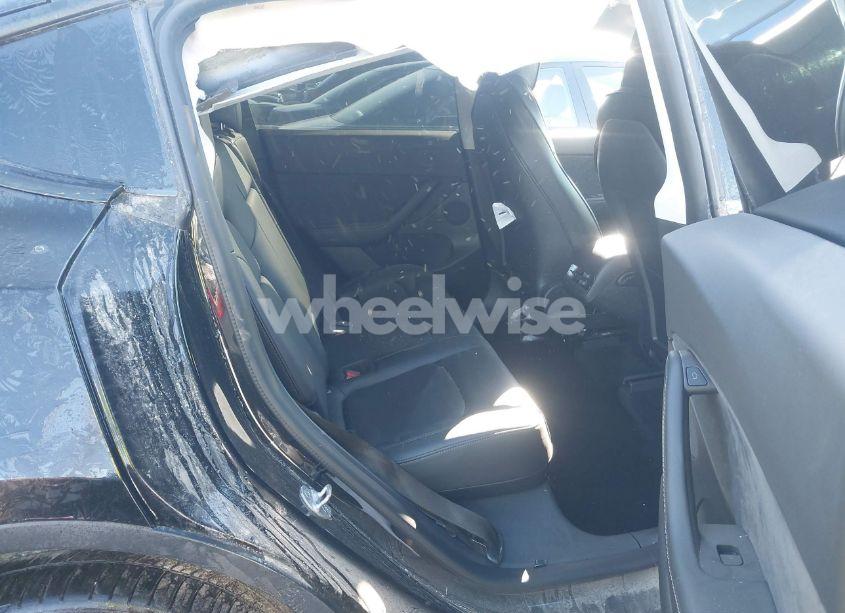 Photo 7 of 2021 Tesla Model Y LONG RANGE DUAL MOTOR ALL-WHEEL DRIVE (VIN 5YJYGDEE9MF278946)