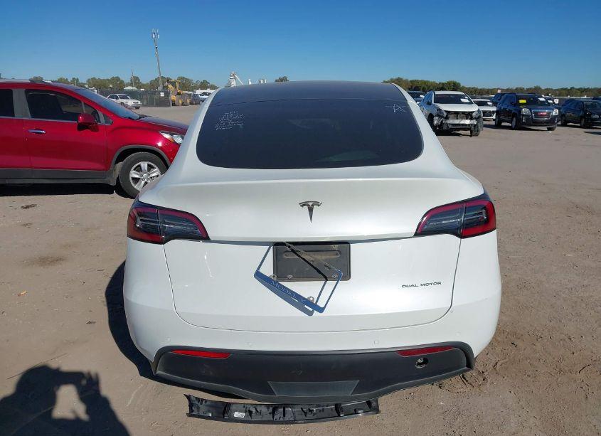 Photo 17 of 2020 Tesla Model Y LONG RANGE DUAL MOTOR ALL-WHEEL DRIVE (VIN 5YJYGDEEXLF027187)