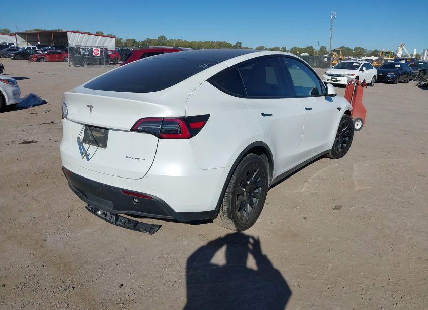 Photo 4 of 2020 Tesla Model Y LONG RANGE DUAL MOTOR ALL-WHEEL DRIVE (VIN 5YJYGDEEXLF027187)