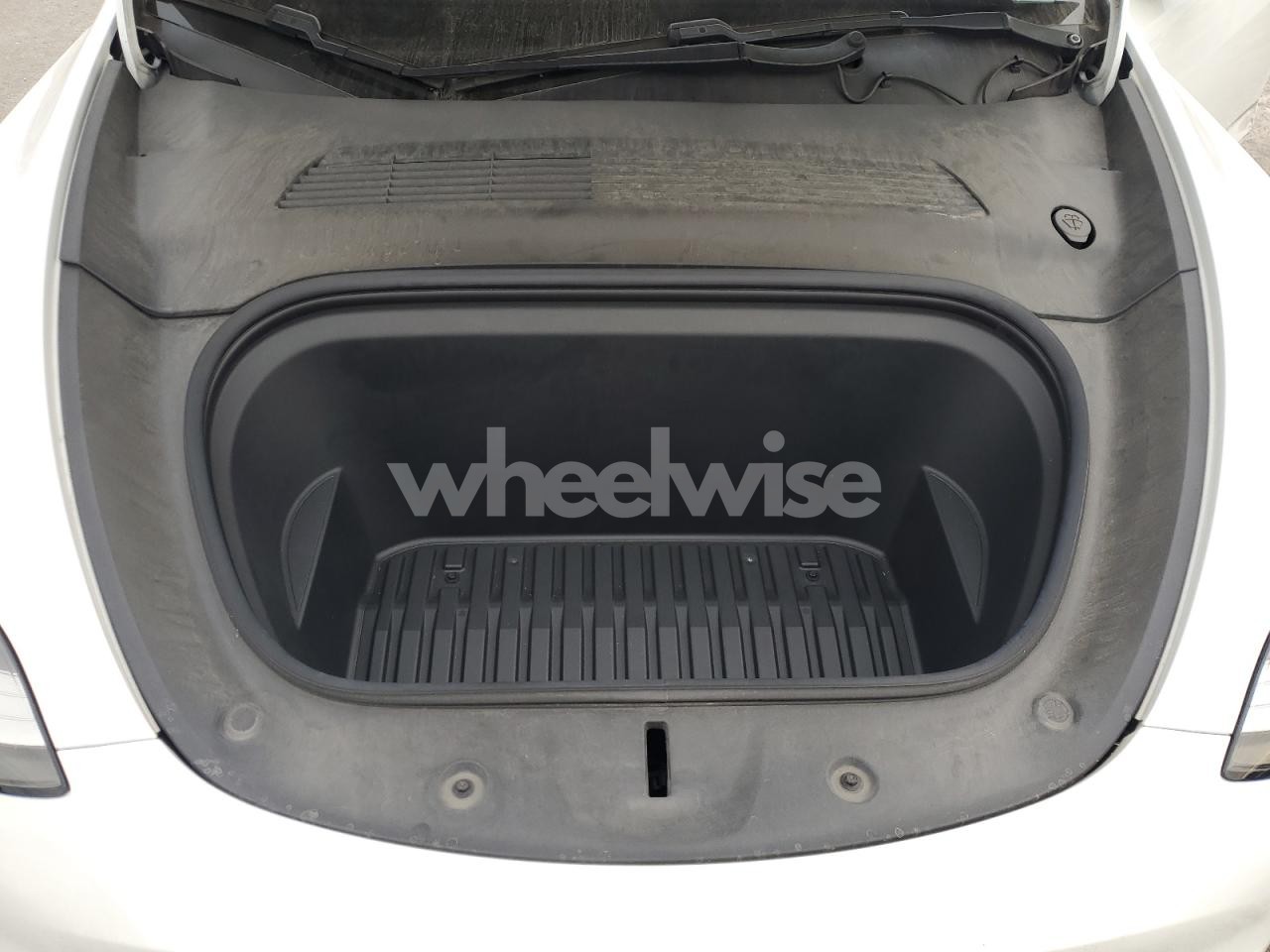 Photo 11 of 2021 TESLA MODEL Y (VIN 5YJYGDEEXMF063558)