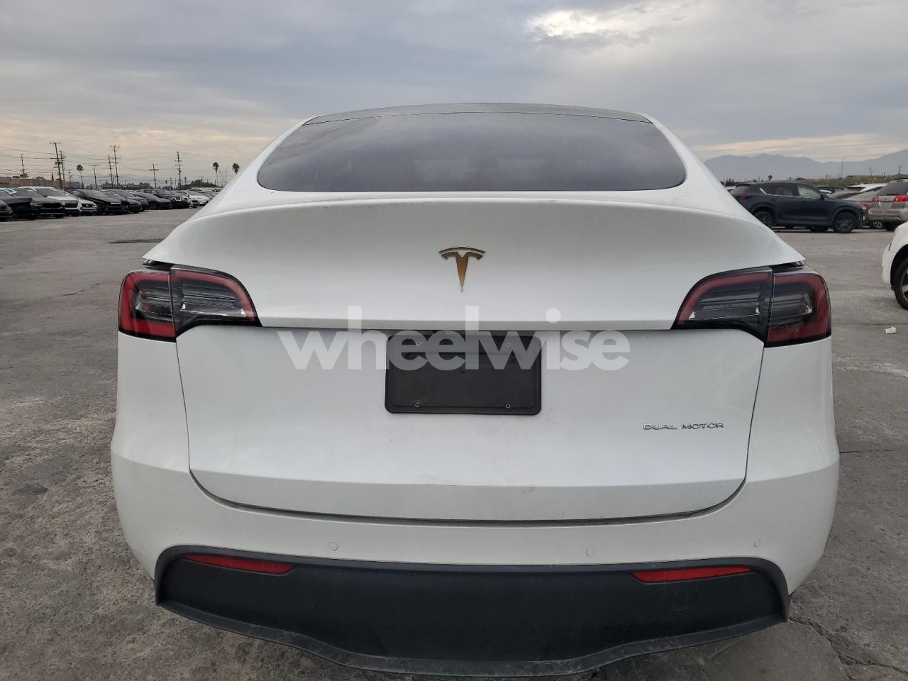 Photo 6 of 2021 TESLA MODEL Y (VIN 5YJYGDEEXMF063558)