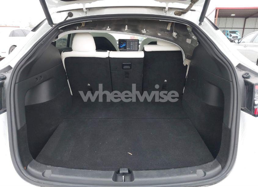 Photo 14 of 2021 Tesla Model Y LONG RANGE DUAL MOTOR ALL-WHEEL DRIVE (VIN 5YJYGDEEXMF071157)