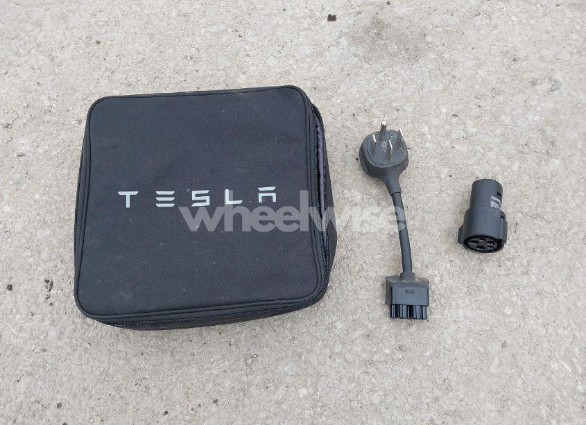 Photo 15 of 2021 Tesla Model Y LONG RANGE DUAL MOTOR ALL-WHEEL DRIVE (VIN 5YJYGDEEXMF071157)