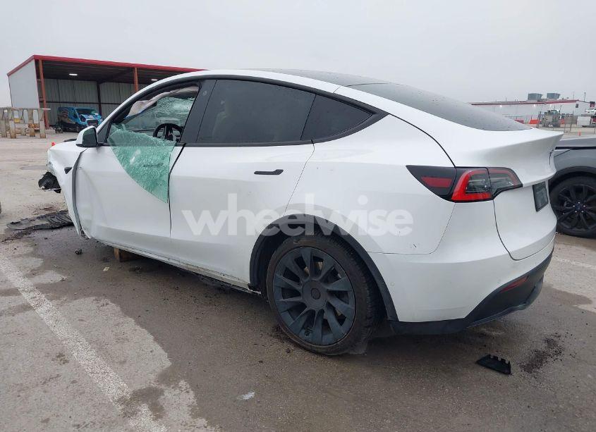 Photo 3 of 2021 Tesla Model Y LONG RANGE DUAL MOTOR ALL-WHEEL DRIVE (VIN 5YJYGDEEXMF071157)