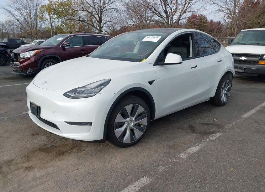 Photo 2 of 2021 Tesla Model Y LONG RANGE DUAL MOTOR ALL-WHEEL DRIVE (VIN 5YJYGDEEXMF083289)